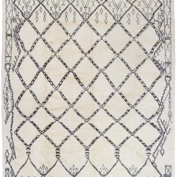 Beige MOROCCAN Berber Beni Ourain Design Rug with black patterns, HANDMADE, 100% Wool, Tribal Rug, Moroccan rug, Beni Ourain Rug, Berberi Rug