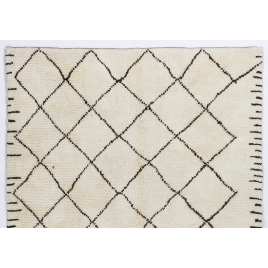 Ivory color MOROCCAN Berber Beni Ourain Design Rug with Brown Diamond patterns, HANDMADE, 100% Wool