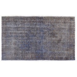 Mid-20th Century Handmade Central Anatolian Rug Overdyed in Gray Color. 5.3 x 8.6 Ft (160 x 262 cm)