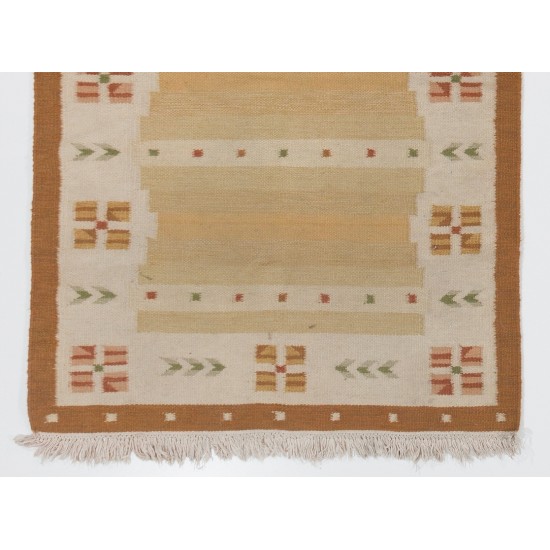 Vintage Turkish Kilim Rug, Flat-Weave Floor Covering. 4 x 5.9 Ft (119 x 177 cm)