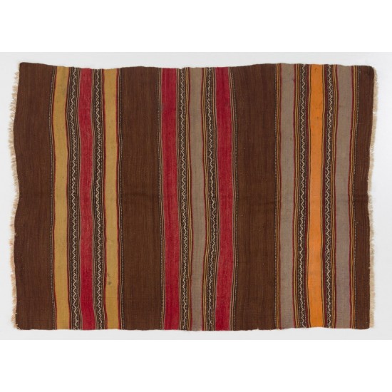 HandWoven Vintage Turkish Kilim Made of 100% Wool. 4.3 x 5.8 Ft (131 x 176 cm)