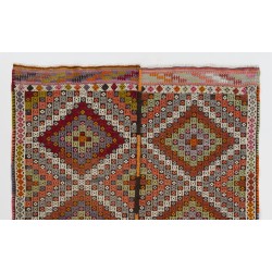 Colorful Vintage Handmade Central Anatolian Kilim Rug with Diamond Patterns. 5 x 6.3 Ft (150 x 190 cm)