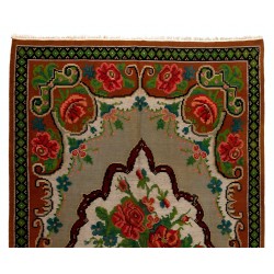 Bessarabian Vintage Hand-Woven Moldovian Wool Kilim, Unique Floral Pattern 50 years old Kilim Rug. 5.3 x 8.6 Ft (160 x 262 cm)