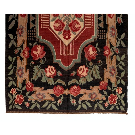 Bessarabian Vintage Hand-Woven Moldovian Wool Kilim, Unique Floral Pattern 50 years old Kilim Rug. 5.5 x 8.7 Ft (167 x 263 cm)