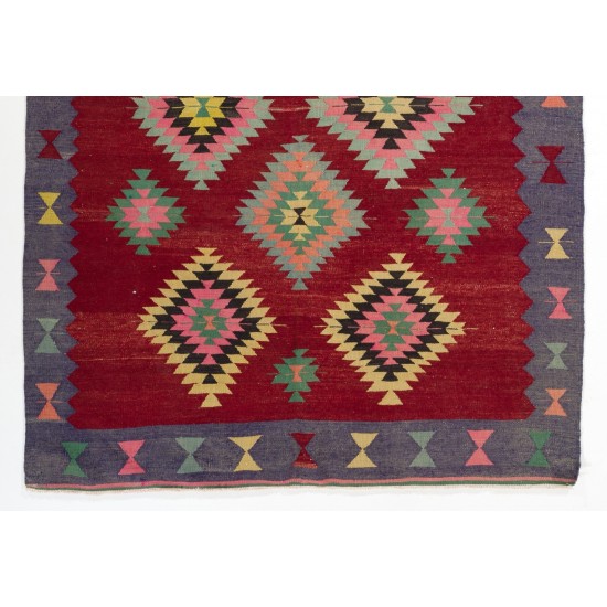 Gorgeous Vintage Handmade Kilim from Turkey, Geometric Pattern Rug. 5.6 x 7.7 Ft (168 x 233 cm)