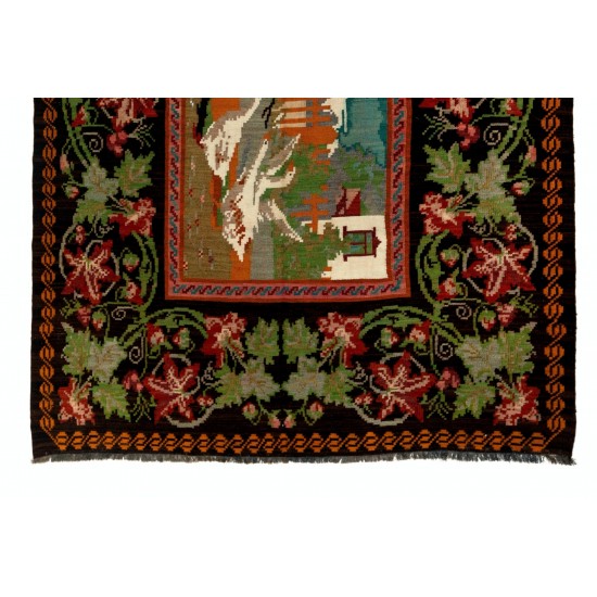 Bessarabian Vintage Hand-Woven Moldovian Wool Kilim, Unique Floral Pattern 50 years old Kilim Rug. 5.6 x 7.3 Ft (170 x 220 cm)