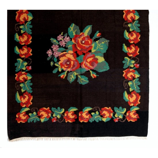 Bessarabian Vintage Hand-Woven Moldovian Wool Kilim, Unique Floral Pattern 50 years old Kilim Rug. 5.6 x 9.8 Ft (170 x 296 cm)
