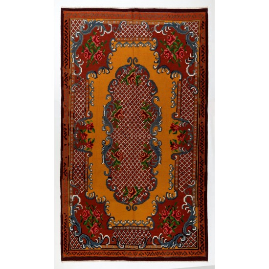 Bessarabian Vintage Hand-Woven Moldovian Wool Kilim, Unique Floral Pattern 50 years old Kilim Rug. 6 x 10 Ft (180 x 303 cm)