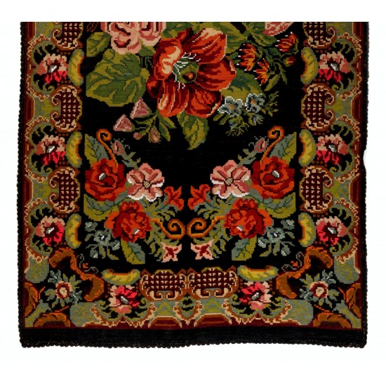 Bessarabian Vintage Hand-Woven Moldovian Wool Kilim, Unique Floral Pattern 50 years old Kilim Rug. 6.6 x 12.2 Ft (200 x 369 cm)