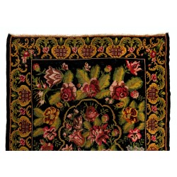 Bessarabian Hand-Woven Floral Pattern Moldovian Kilim, One-of-a-Kind 100% Sheep Wool Vintage Rug. 6.8 x 9.3 Ft (205 x 282 cm)