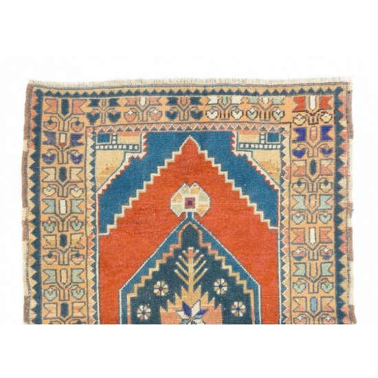 Vintage Geometric Medallion Design Handmade Turkish Konya Accent Rug. 3.6 x 5.4 Ft (107 x 162 cm)