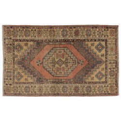 Traditional Oriental Wool Rug from 1960's, Hand-Knotted Turkish Village Carpet. 3.7 x 5.8 Ft (110 x 176 cm)