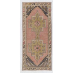 Vintage Handmade Oriental Rug, Traditional Turkish Wool Carpet. 3.9 x 8.8 Ft (118 x 267 cm)
