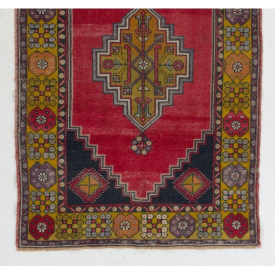 Traditional Handmade Turkish Rug, Mid-Century Oriental Wool Carpet. 4 x 7.7 Ft (120 x 234 cm)