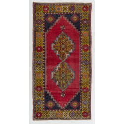 Traditional Handmade Turkish Rug, Mid-Century Oriental Wool Carpet. 4 x 7.7 Ft (120 x 234 cm)