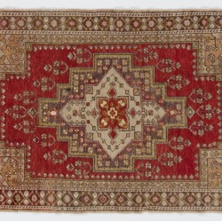 Traditional Handmade Turkish Rug, Mid-Century Oriental Wool Carpet. 4.2 x 6.5 Ft (126 x 196 cm)