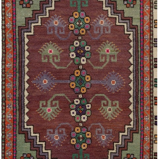 Mid-Century Handmade Rug, Turkish 1960s Floor Covering. 4.3 x 5.3 Ft (130 x 160 cm)