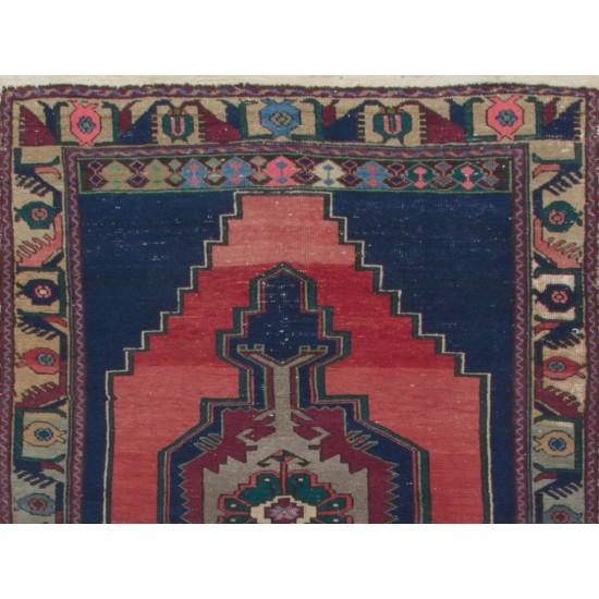 Traditional Handmade Turkish Rug, Unique Vintage Wool Carpet. 4.4 x 7.3 Ft (134 x 222 cm)