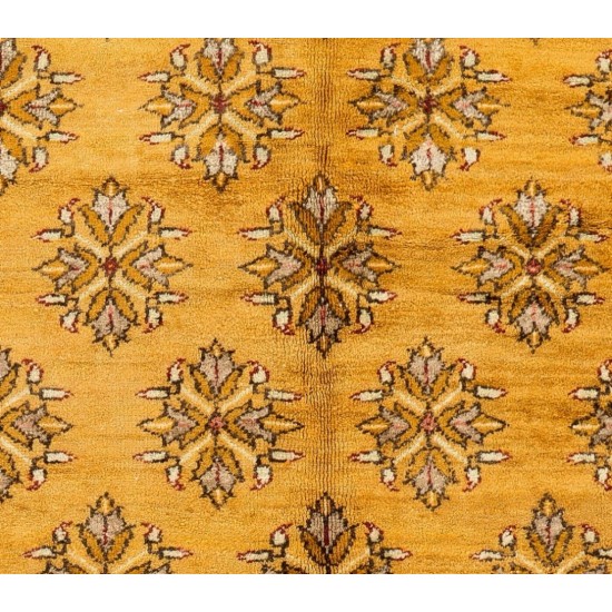 Handmade Turkish Old Rug in Yellow Color, 100% Wool Living Room Rug. 5 x 9.2 Ft (150 x 280 cm)