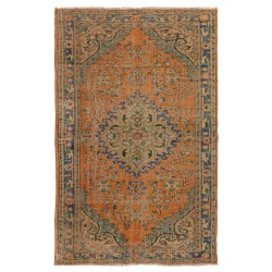 Room Size Handmade Vintage Central Anatolian Rug, 100% Wool.. 5.8 x 9.2 Ft (175 x 280 cm)