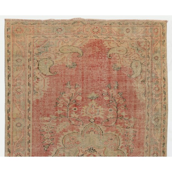 Handmade Vintage Central Anatolian Rug for Living Room Decor. 5.9 x 9.6 Ft (177 x 290 cm)