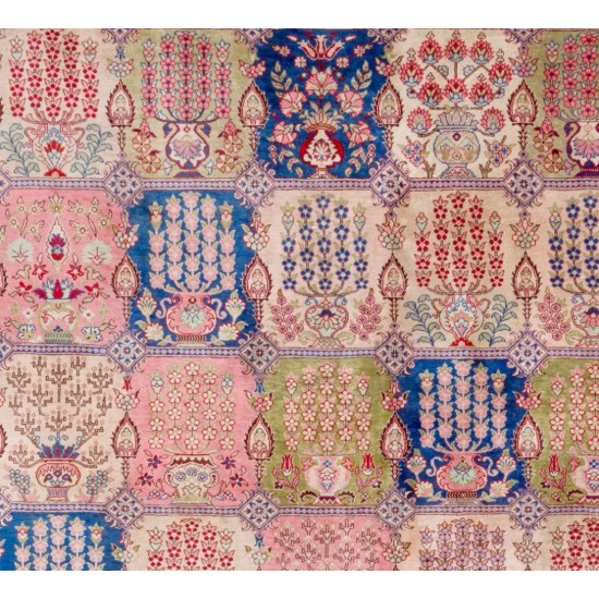 Exceptional Fine Pure Silk Rug from Hereke / Turkey. 6.6 x 10 Ft (200 x 305 cm)