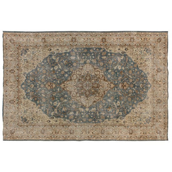 Traditional Oriental Wool Rug from 1960's, Hand-Knotted Turkish Village Carpet. 7 x 9.9 Ft (215 x 300 cm)
