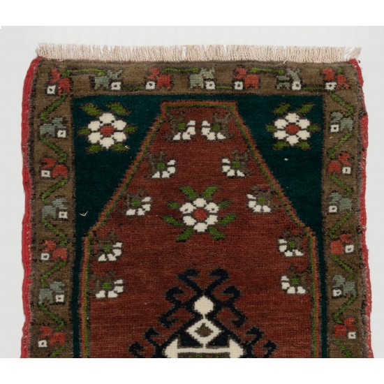 Handmade Doormat (Seat or Cushion Cover), Small Vintage Turkish Rug. 1.4 x 2.6 Ft (42 x 77 cm)