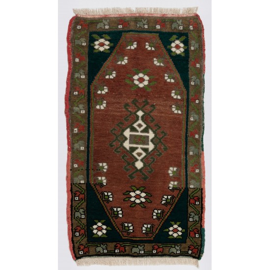 Handmade Doormat (Seat or Cushion Cover), Small Vintage Turkish Rug. 1.5 x 2.6 Ft (43 x 78 cm)