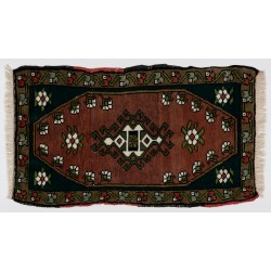 Handmade Doormat (Seat or Cushion Cover), Small Vintage Turkish Rug. 1.5 x 2.5 Ft (44 x 76 cm)