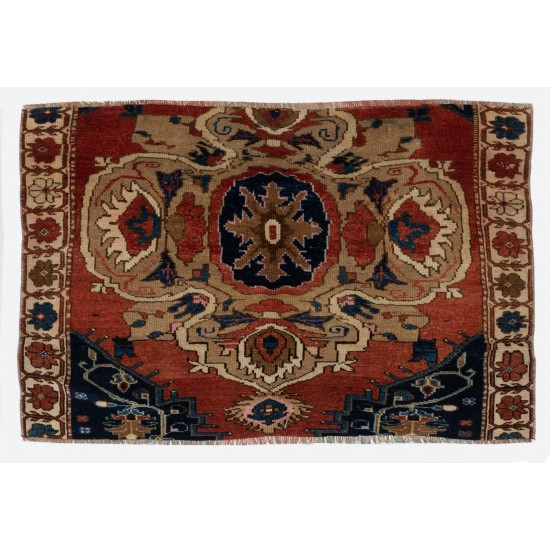 Authentic Hand-Knotted Turkish Rug Made of Wool. 3 x 4.4 Ft (94 x 132 cm)