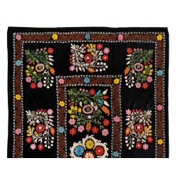 Silk Embroidery Suzani Wall Hanging, Vintage Handmade Uzbek Bed or Table Cover. 4.2 x 6.6 Ft (125 x 200 cm)
