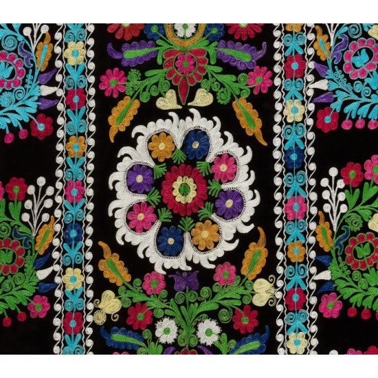 Silk Hand Embroidered Bed Cover, Vintage Suzani Wall Hanging from Uzbekistan. 4.6 x 7.5 Ft (140 x 228 cm)