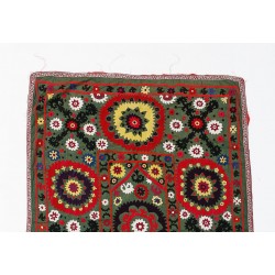 Vintage Central Asian / Uzbek Suzani Wall Hanging, Silk Hand Embroidered Bed Cover. 3.5 x 5 Ft (105 x 150 cm)