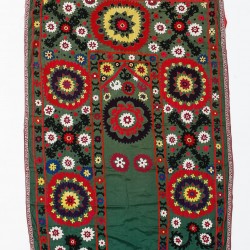 Vintage Central Asian / Uzbek Suzani Wall Hanging, Silk Hand Embroidered Bed Cover. 3.5 x 5 Ft (105 x 150 cm)