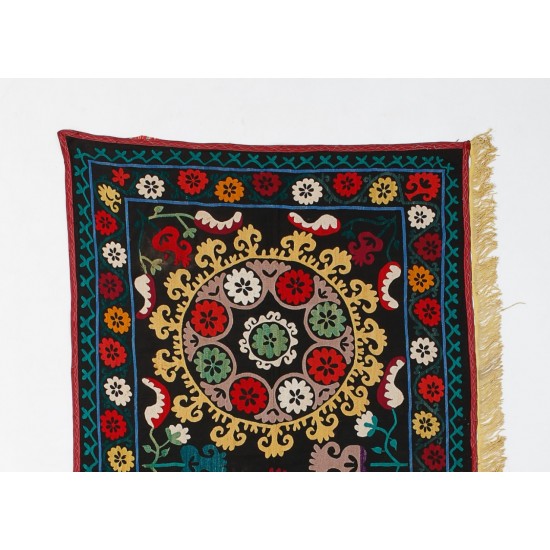 Silk Hand Embroidered Bed Cover, Vintage Suzani Wall Hanging from Uzbekistan. 3.8 x 6 Ft (114 x 182 cm)