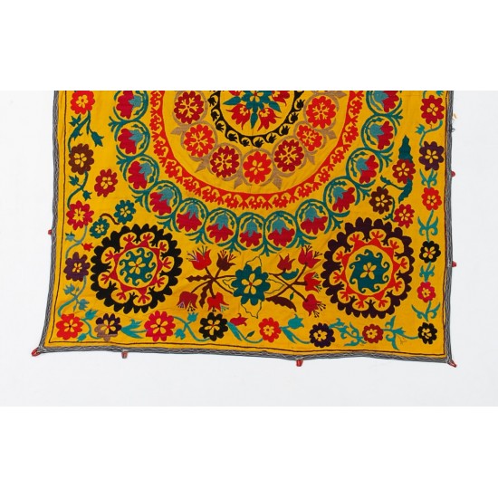 Vintage Central Asian / Uzbek Suzani Wall Hanging, Silk Hand Embroidered Bed Cover. 4.5 x 5.9 Ft (135 x 177 cm)