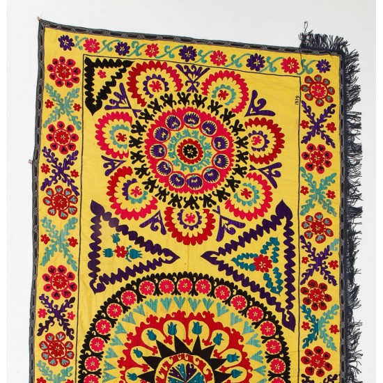Silk Hand Embroidered Bed Cover, Vintage Suzani Wall Hanging from Uzbekistan. 4.7 x 10.5 Ft (142 x 320 cm)