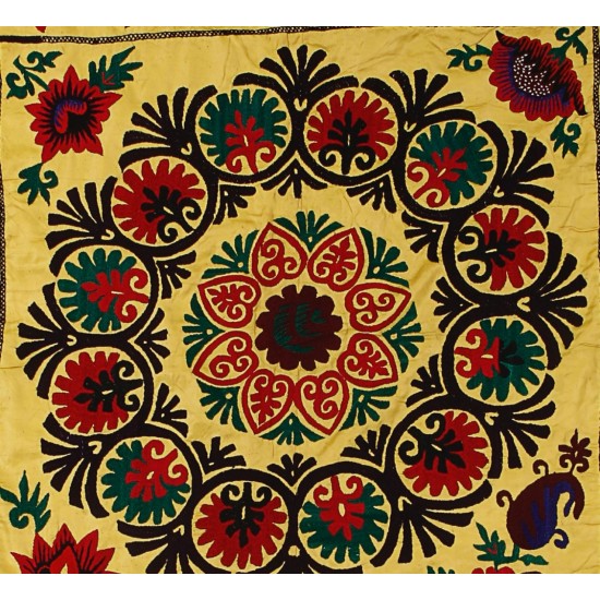 Silk Hand Embroidered Bed Cover, Vintage Suzani Wall Hanging from Uzbekistan. 5.5 x 7.6 Ft (167 x 230 cm)