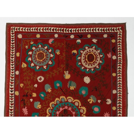 Silk Hand Embroidered Bed Cover, Vintage Suzani Wall Hanging from Uzbekistan. 5.5 x 8.3 Ft (167 x 252 cm)