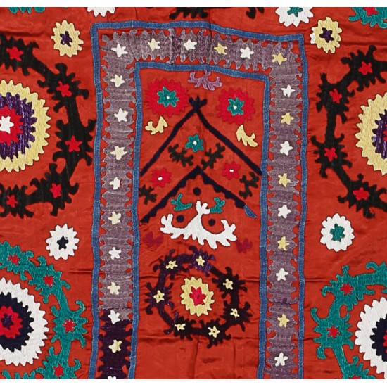 Silk Hand Embroidered Bedspread, Vintage Suzani Wall Hanging from Uzbekistan. 3.2 x 5.3 Ft (96 x 160 cm)