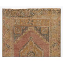 Vintage Handmade Turkish Wool Rug with Geometric Medallion Design, Tribal Style Carpet. 3.7 x 5.7 Ft (110 x 172 cm)