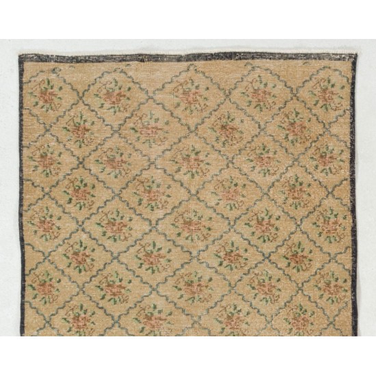 Hand-Knotted Vintage Floral Patterned Accent Rug, Central Anatolian Wool Carpet. 3.8 x 6.4 Ft (115 x 194 cm)