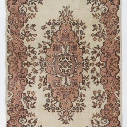 Turkish Handmade Vintage Rug with Medallion Design, Art for the Floor. 3.9 x 6.7 Ft (117 x 203 cm)