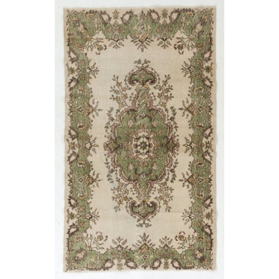 Vintage Handmade Turkish Oushak Wool Rug with Medallion Design. 4 x 6.9 Ft (120 x 208 cm)