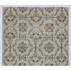 Handmade Vintage Rug, Floral Patterned Anatolian Carpet. 4 x 7 Ft (123 x 216 cm)