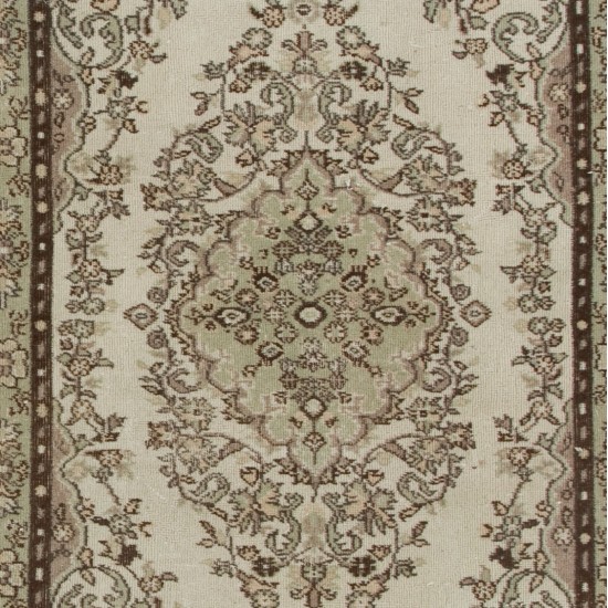 Hand-Knotted Vintage Turkish Rug, Home Decor Wool Carpet. 4.2 x 7.3 Ft (125 x 220 cm)