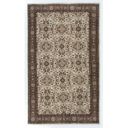 Mid-20th-Century Handmade Turkish Rug, Great for Office and Home Decor. 4.2 x 6.8 Ft (126 x 206 cm)