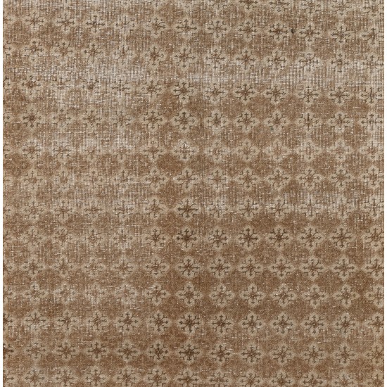 Vintage Turkish Area Rug, Geometric Pattern Handmade carpet made in Turkey. 4.4 x 7 Ft (132 x 212 cm)
