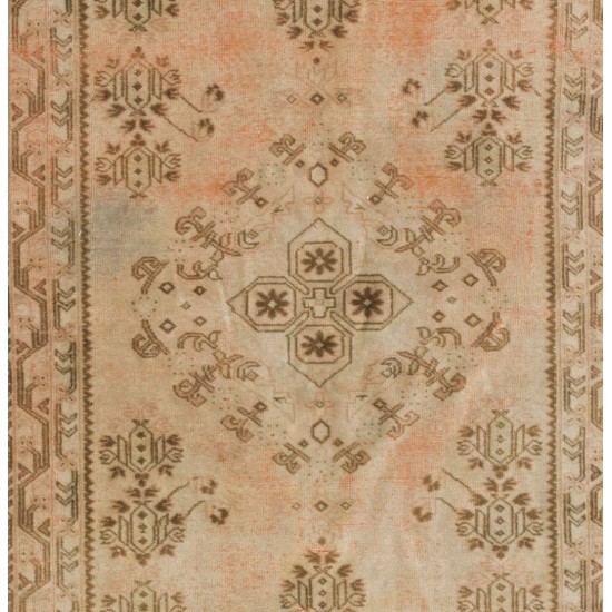 Hand-Knotted Vintage Central Anatolian Rug Made of Wool. 5 x 8.6 Ft (153 x 262 cm)